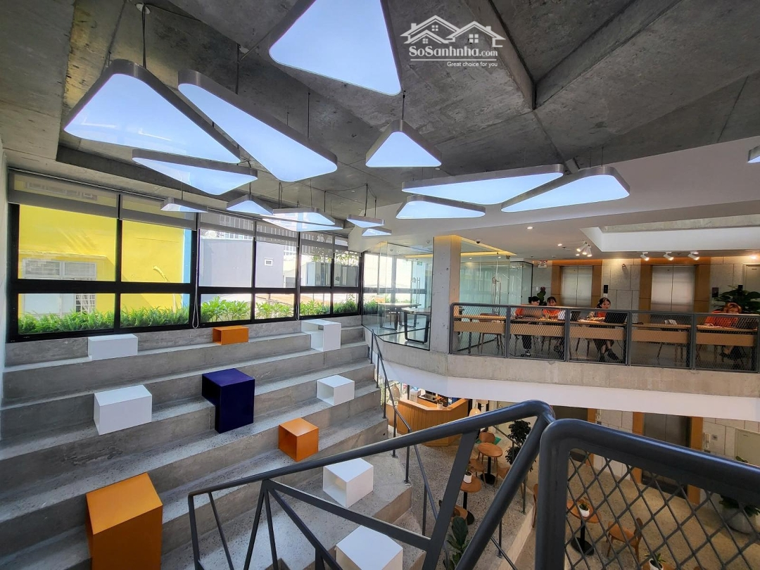 Văn Phòng Diện Tích Linh Hoạt 100 - 240M2 Đường Lê Đình Lý, Thiết Kế Đẹp, Vị Trí Trung Tâm