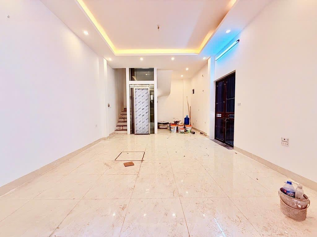 Bán Nhà Phố Lụa_Lô Góc 2 Mặt Thoáng_Ngay Gần Phố_Tiện Ích Đầy Đủ_Thang Máy_34 M2_7 Tỷ 9