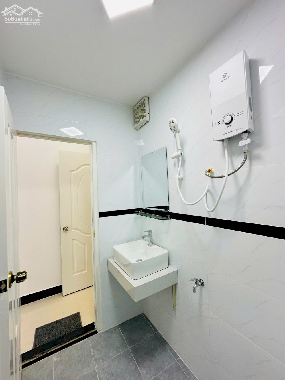 Bán nhà mới 4 tầng, HXH 6m Bành Văn Trân, khu sang giá chỉ 6.99 tỷ TL
