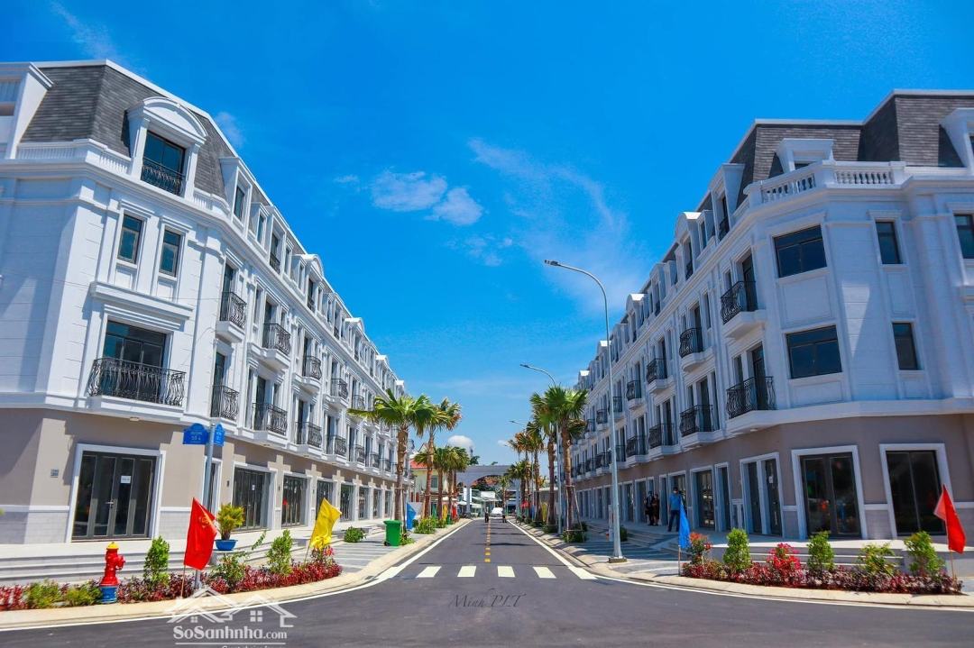 Bán Gấp Căn Shophouse Ngay Vị Trí Góc Đẹp Amelie Phú Mỹ Hưng, 1 Trệt + 3 Lầu. Chỗ Lắp Thang Có Sẵn