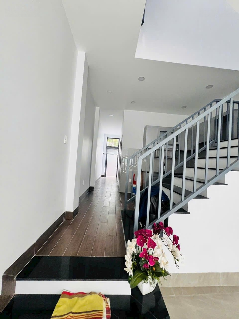 Giá Chỉ 5 Tỷcó Thương Lượng- Nhà Mới 1 Trệt 1 Lầu - Hẻm 7M, Đường 5 Linh Xuân, Thủ Đức