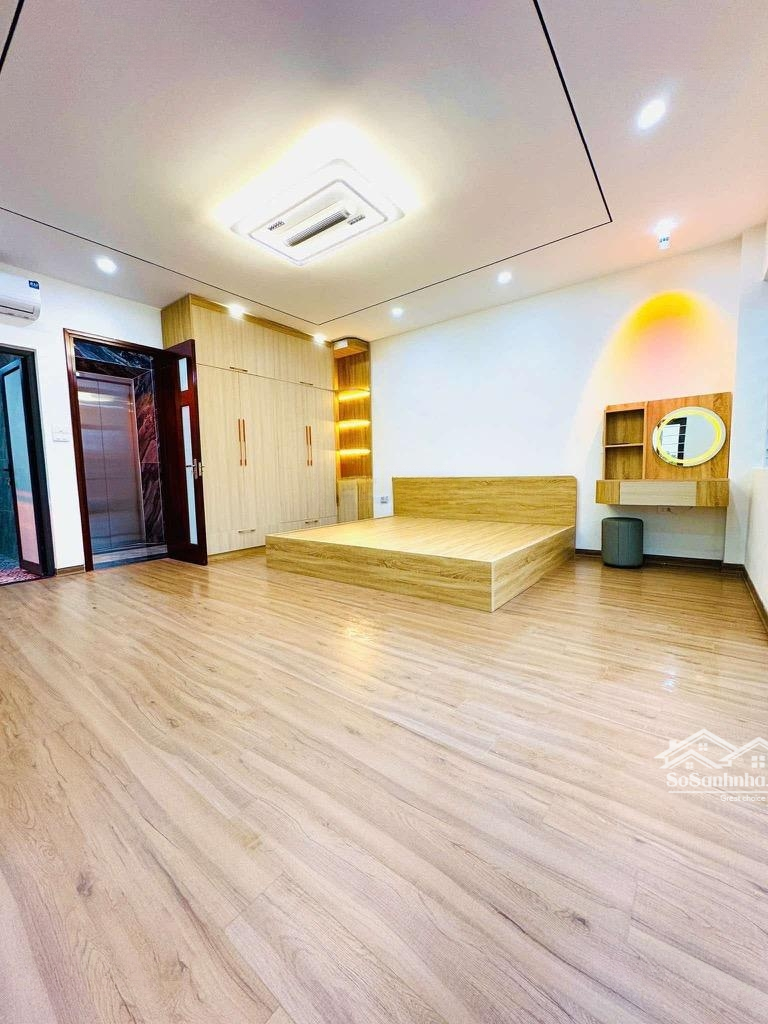 Bán Nhà Nguyễn Văn Cừ - Gia Thụy 51Mmặt Tiền5M 6 Tầng Thang Máy 3 Mặt Thoáng Full Nội Thất
