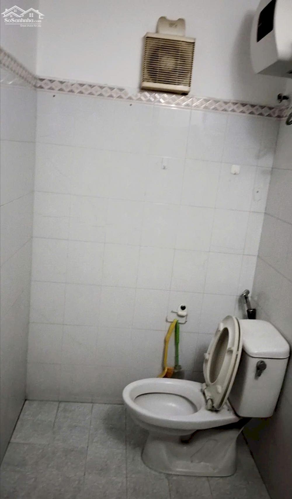 Cho thuê nhà ngõ 102 Trường Chinh, 4.5 tầng x 35m2, 12 Triệu làm kho, KD online, văn phòng