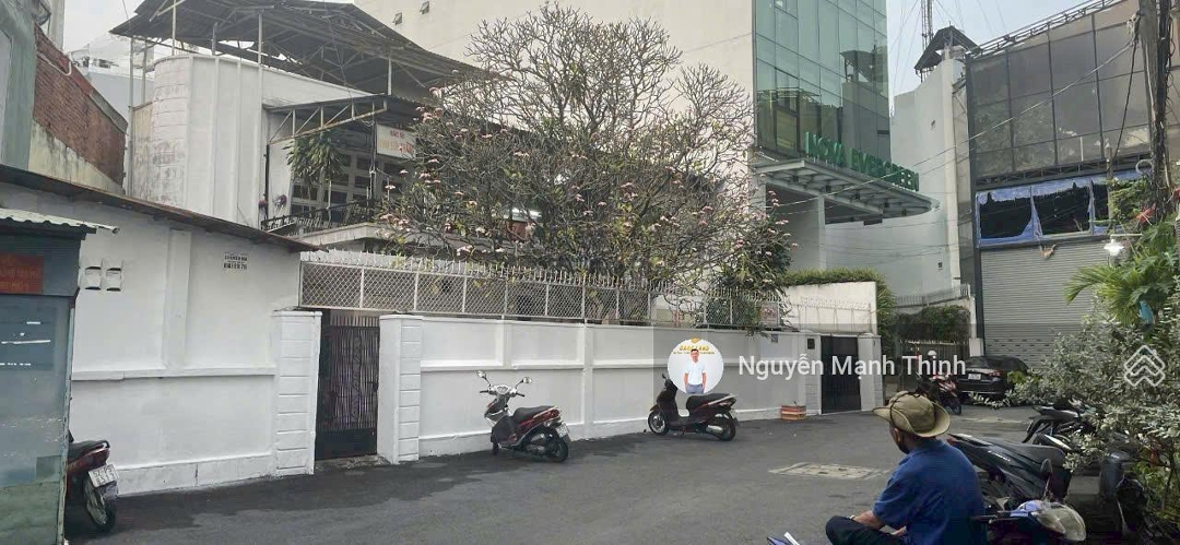 Bán Gấp Nhà 3 Tầng Hẻm Vip Nguyễn Văn Trỗi Ngay Qk7, Tphcm:diện Tích500M(20X25M). Qhxd Hầm 5 Tầng
