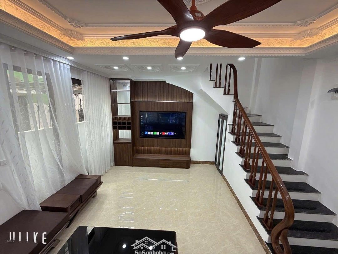 Bán Nhà Ngõ 68 Cầu Giấy Cổng Riêng, 6 Tầng, 20M Ra Phố Mặt Tiền Khủng 6T*8,3Tỷ