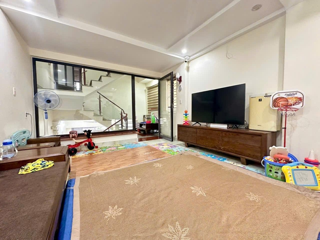 Bán Nhà 4 Tầng Ngõ Ô.tô Ra Vào Thoải Mái - Gần Cầu Vượt Lạch Tray