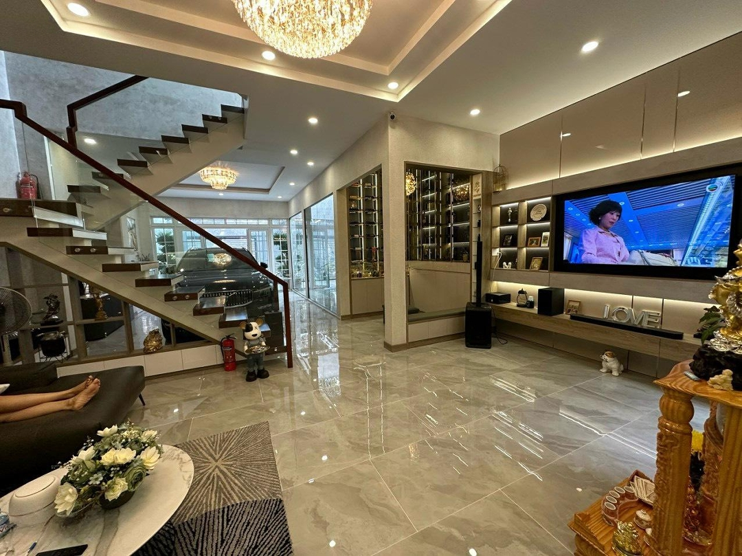 Bán Nhà Hẻm Xe Hơi 371 Hai Bà Trưng, P. Tân Định, Q. 1, Trệt Lửng 2 Lầu Diện Tích: 6.5M X 22M Giá Bán 38Tỷ