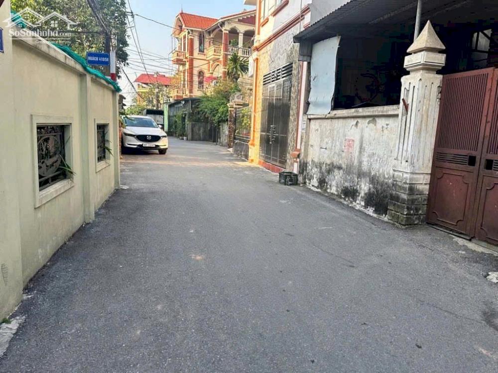 Chính chủ cần tiền bán gấp mảnh đất đẹp nằm tại trục chính thôn Viên Ngoại, Đặng Xá, Gia Lâm
