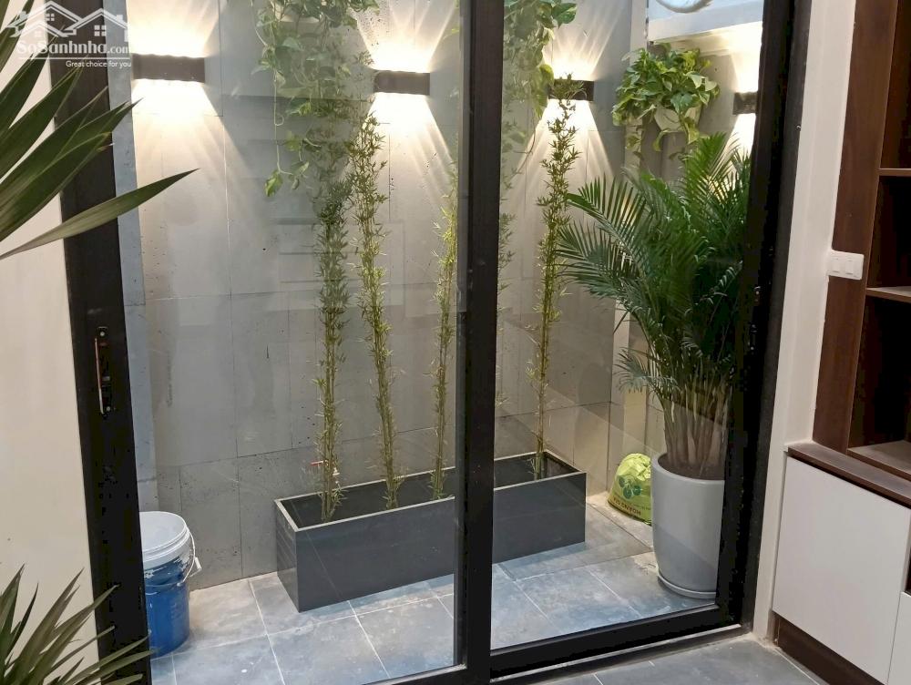 Hạ 1 tỷ nhà 50m ra phố Lạc Long Quân Cầu Giấy ngõ to thông 5T 48m2 MT 5.2m đủ nội thất ở luôn 10.3 tỷ