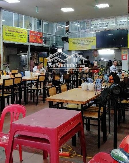 Bán Nhà Mặt Phố Hoàng Cầu 97M2, Mặt Tiền 6,5M, Giá Bán 68 Tỷ Lô Góc