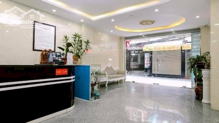 Nhà Đẹp Mặt Phố Kinh Doanh Giáp Bát, Hoàng Mai 102m, 7 tầng, mt 5.2m, giá 29 tỷ.