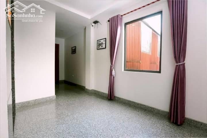 Nhà Đẹp Mặt Phố Kinh Doanh Giáp Bát, Hoàng Mai 102m, 7 tầng, mt 5.2m, giá 29 tỷ.
