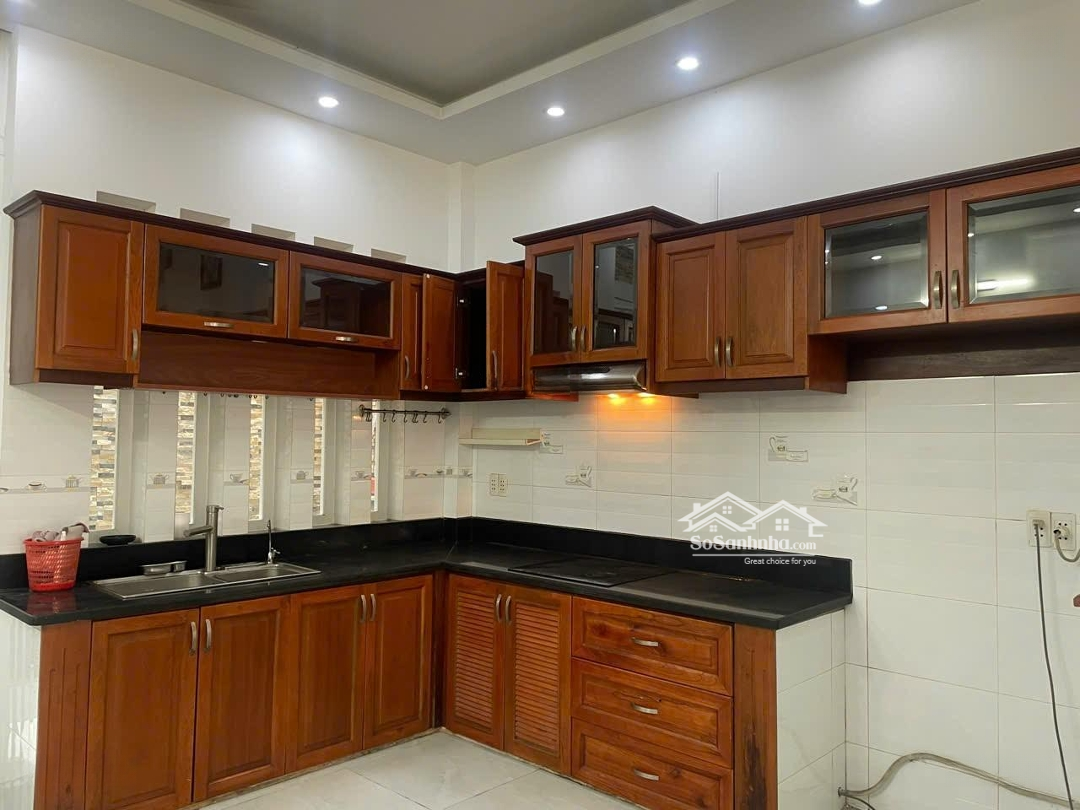 Cho Thuê Nhà Mặt Phố, 2 Lầu Sân Thượng 4 Phòng Ngủ 5 Vệ Sinh 20 Triệu, 75M2, Giá Ưu Đãi
