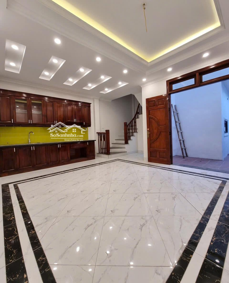 Bán Nhà Bát Khối Thạch Bàn 38,5M 5 Tầng Có Sân Cổng Riêng Biệt Giá Bán 5,25 Tỷ