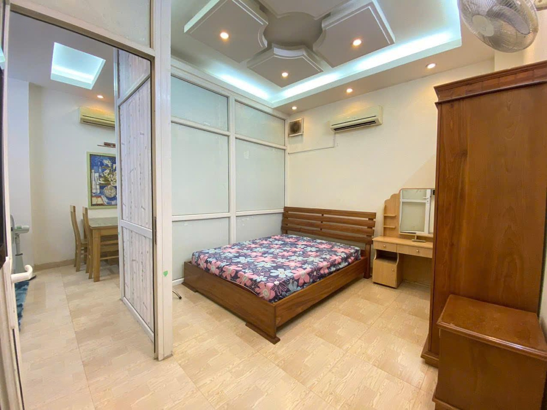 Chính Chủ Cho Thuê Phòng Tại Khâm Thiên, Đống Đa Có 1 Ngủ Và 1 Phòng Khách Điều Hòa Nóng Lạnh Full.