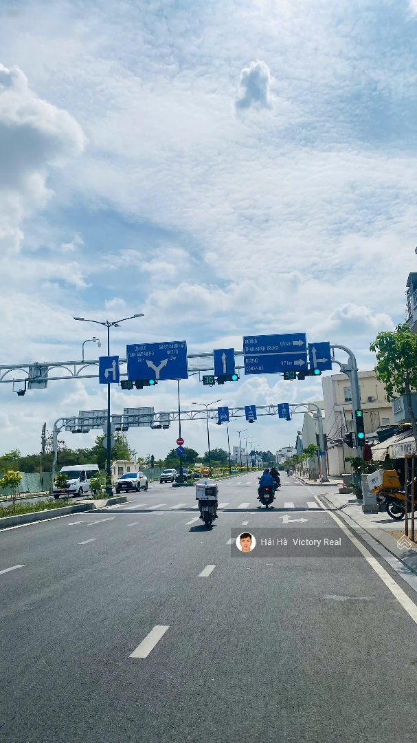 Bán Nhà 3 Tầng Đường Nhất Chi Mai, P13, Tân Bình, Gần Đường C12 Vào Nhà Ga T3 _ Nhà Đẹp Vào Ở Ngay