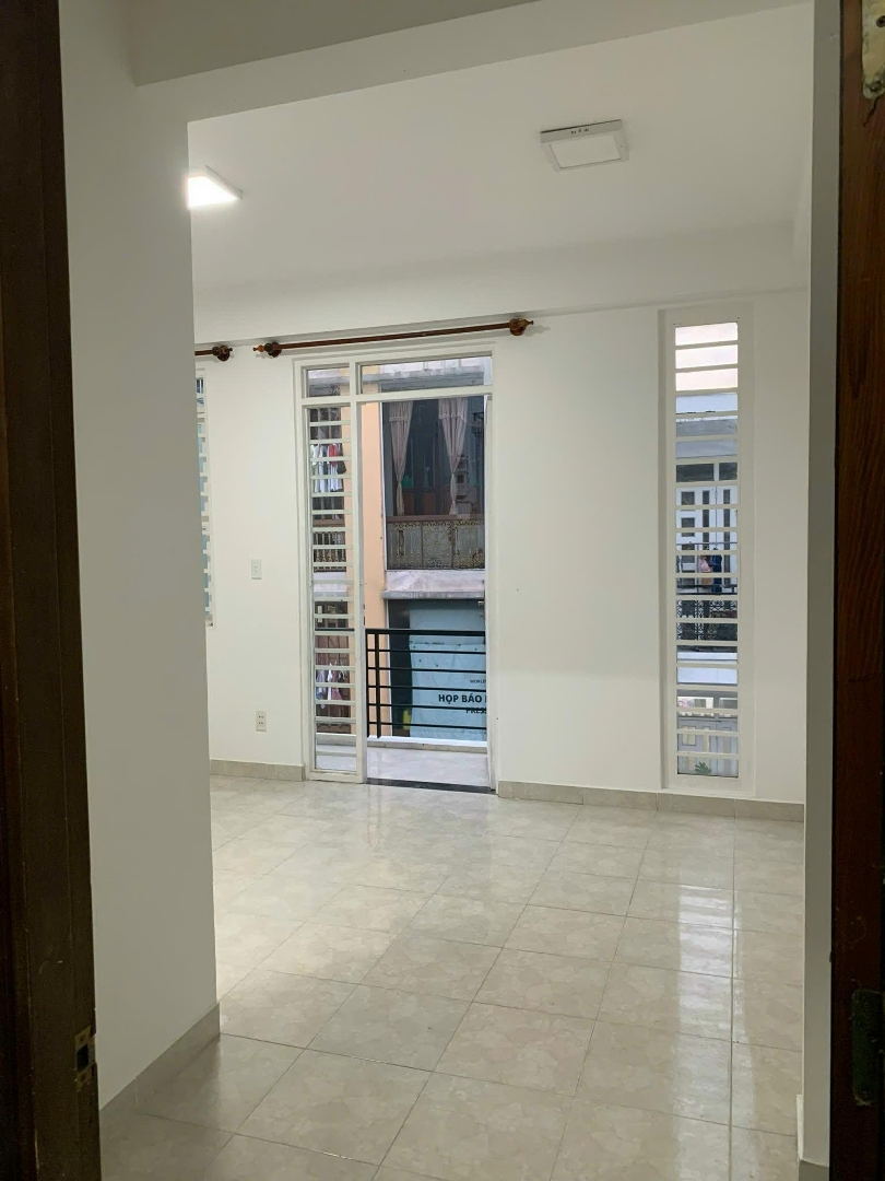 Nhà Hẻm 8M 2 Lầu Sân Thượng, 4 Phòng Ngủ Dt; 8X20M