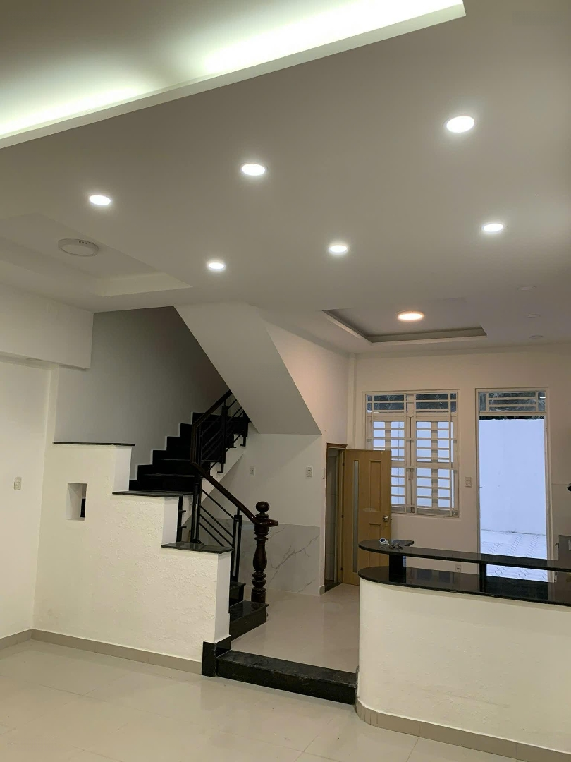 Nhà Hẻm 8M 2 Lầu Sân Thượng, 4 Phòng Ngủ Dt; 8X20M