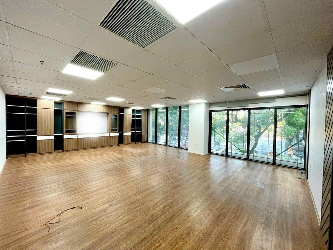 Bql Cho Thuê Sàn Vp Tại Hoàng Ngân Plaza 125 Hoàng Ngân,Diện Tíchtừ 100M2-868M2, Giá Chỉ 110 Nghìn/M2/Th