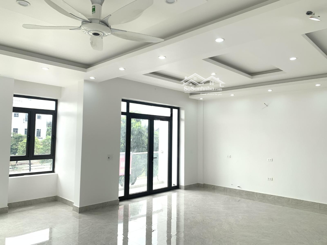 Chính Chủ Nhà Mặt Phố 353, Mới Đẹp Cho Thuê Giá Cao, Bán 13,5 Tỷ, 190.5M2, 5 Phòng Ngủ 5 Vệ Sinh 3 Tầng, Đông
