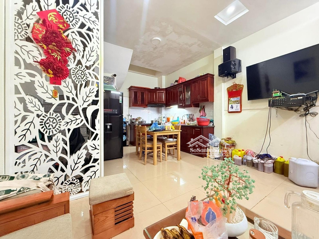 Chỉ 6.95 Tỷ - Nhà Lạc Long Quân - Tây Hồ - 35M2 - 5 Tầng -Mặt Tiền4M - Gần Hồ Tây - Full Nội Thất