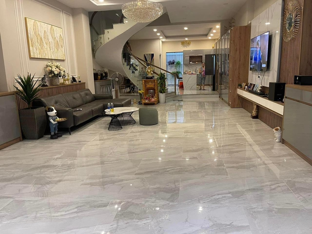 Bán Góc 2Mt Đường C18, Phường 12, Quận Tân Bình. 6,8 X16.5M Cn: 112M. 4 Tầng Giá Bán 28 Tỷ.