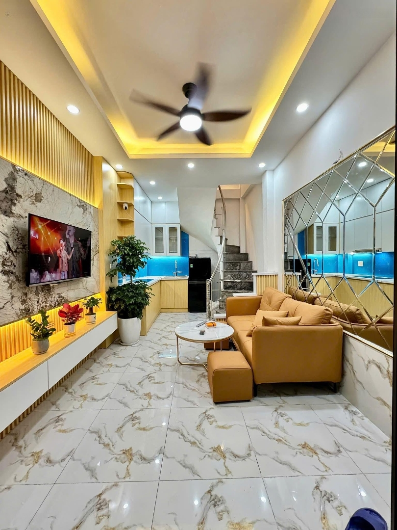 Bán Nhà Phố Thái Thịnh, Quận Đống Đa, Kd, Ngõ Thông, Ôtô Đỗ Cửa, 39M2, Mặt Tiền 4.3M, Chỉ 7.45 Tỷ