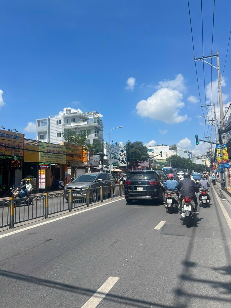 Bán Gấp Nhà 6X36M, 4Tầng Giá Bán 28.5Tỷ,Mặt Tiềnnguyễn Thị Thập Kế Pmh P.tân Phú, Quận 7