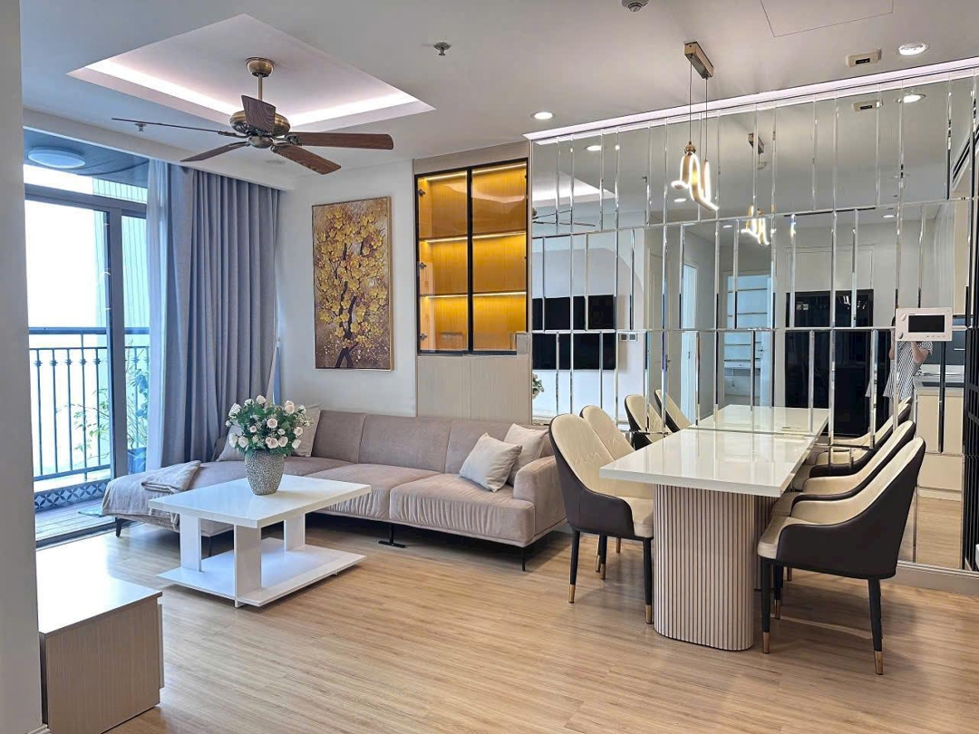 Công Viên Lê Văn Tám Quận 1_Nhà Thờ Hồng_Cho Thuê Phòng Ban Công Quận 1_Đủ Nội Thất_Free Dọn Phòng