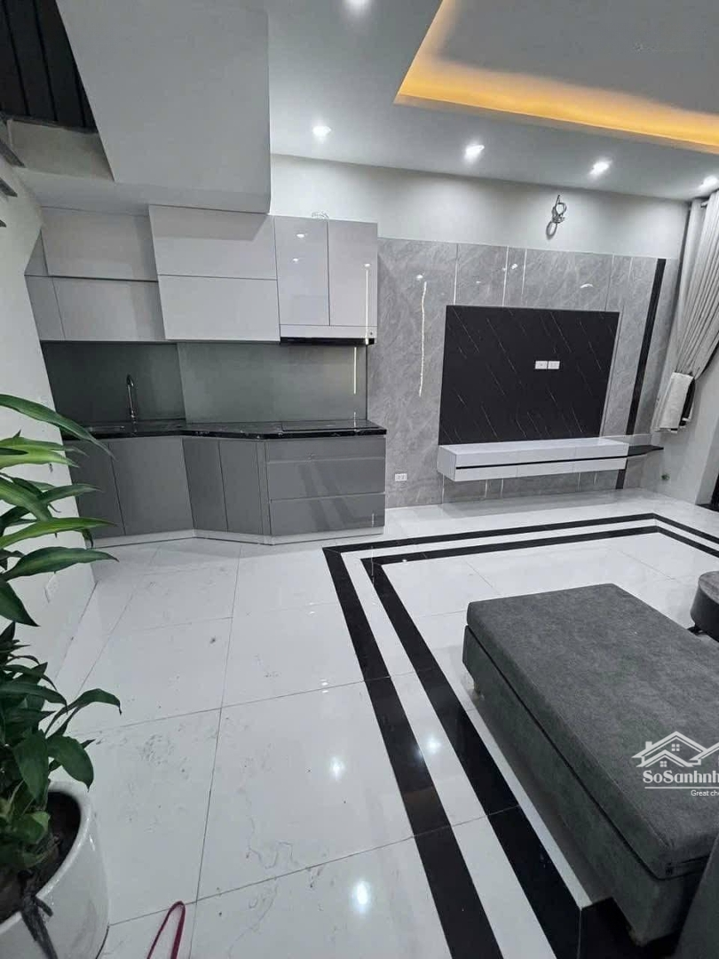 Bán Nhà Đội Cấn - 32M2 - 4 Tầng - 10M Ra Phố Nội Thất Xịn Chỉ 7,95 Tỷ Siêu Phẩm Trung Tâm Ba Đình