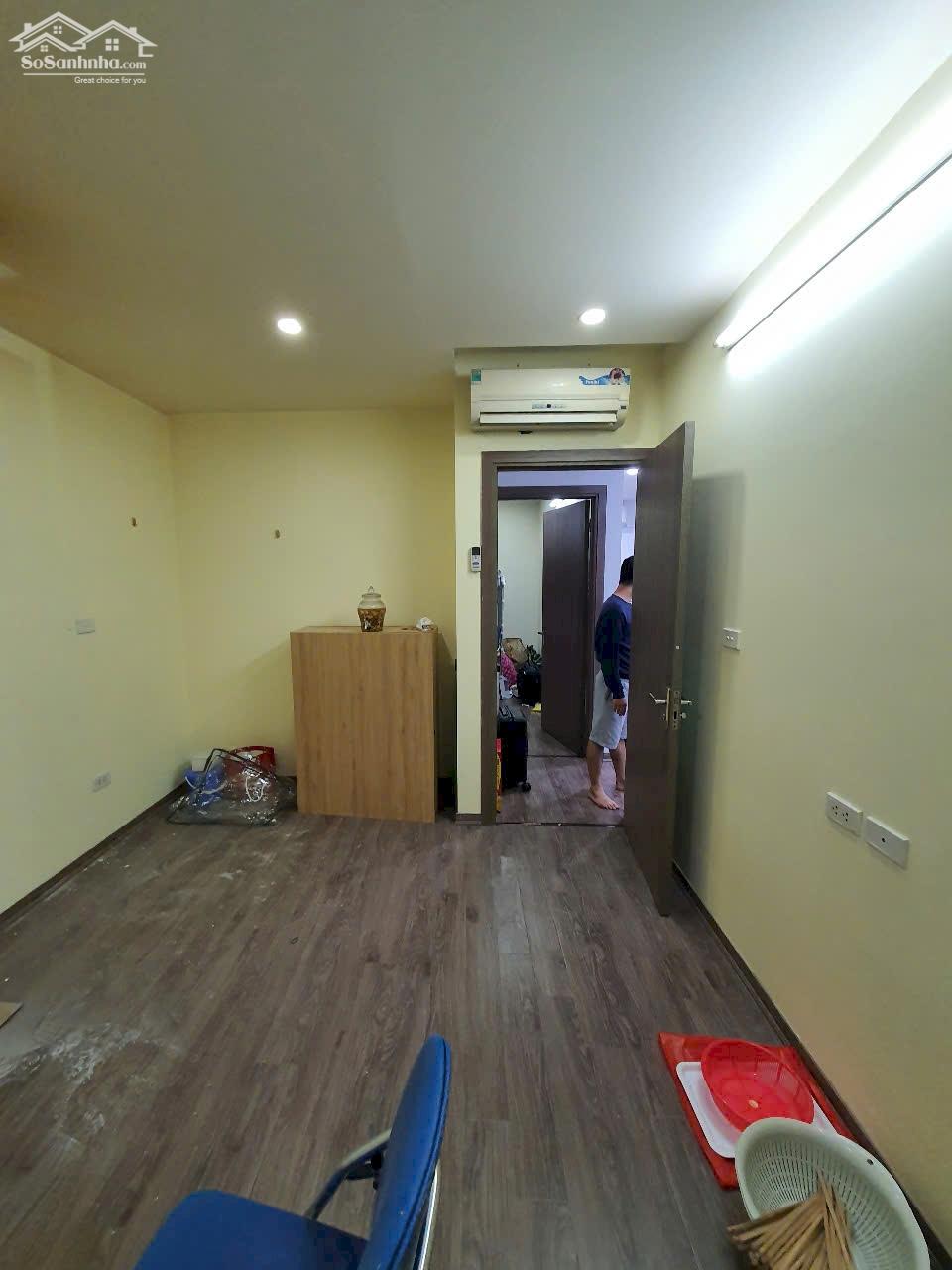Cho thuê chung cư Helios 75 Tam Trinh 70m, 2 PN, có đồ cơ bản, 10 triệu, vào ở ngay