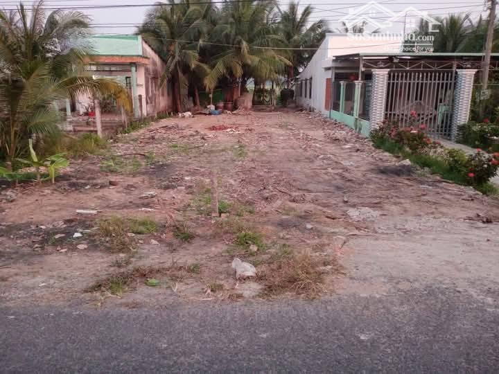 Cần Tiền Bán Gấpmặt Tiềnđ. Võ Thị Sáu, Gần Chợ Long Điền, Brvt, 900 Triệu/120M2, Shr, Sang Tên Trong Ngày.