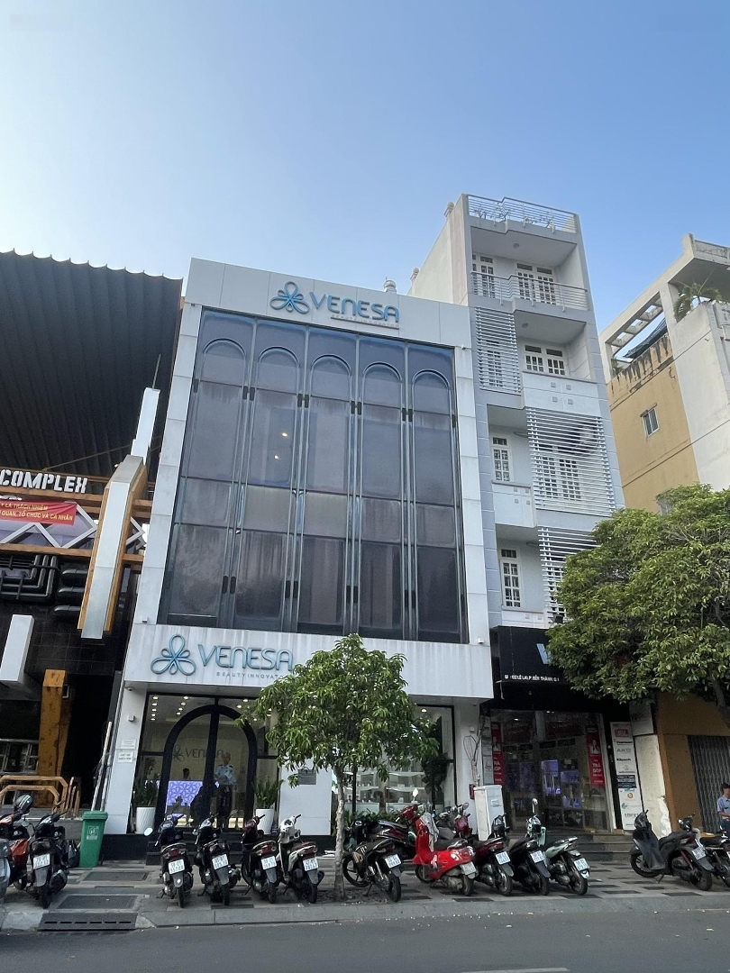 Vị Trí Vàng Ngay Bến Thành! Chính Chủ Bán Nhà Mặt Tiền Lê Lai Quận 1 (7,5X18M) 4 Tầng Giá Chỉ 60 Tỷ