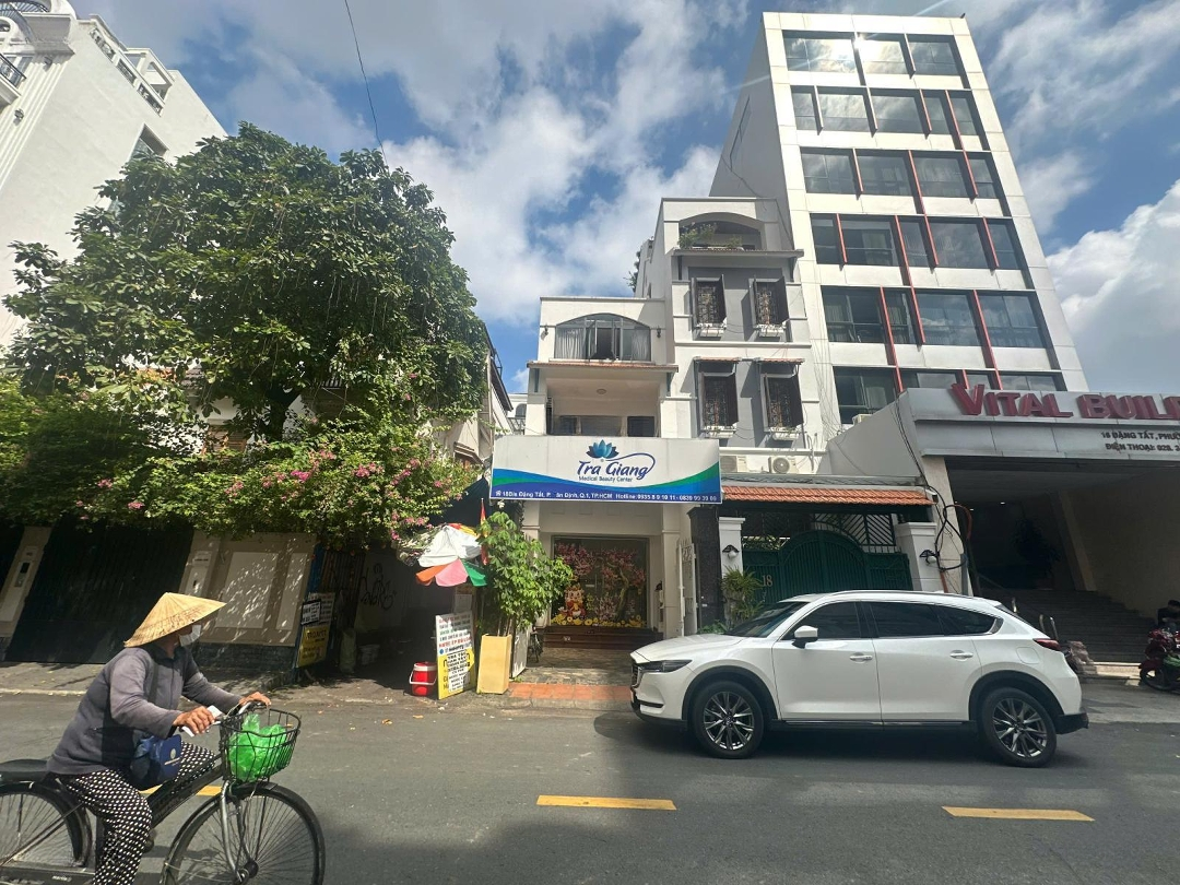 Siêu Vị Trí! Bán Tòa Nhà Mặt Tiền Lý Chính Thắng, Vts, Q3. 4,7X17M(75M) - 4 Tầng Chỉ 37 Tỷ Tl