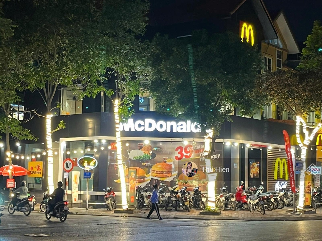 Cho Thuê Nhà Mặt Phố Nguyễn Xuân Khoát, 250M X3T,Mặt Tiền22M, Vị Trí Siêu Đẹp Kinh Doanh Cự Đỉnh