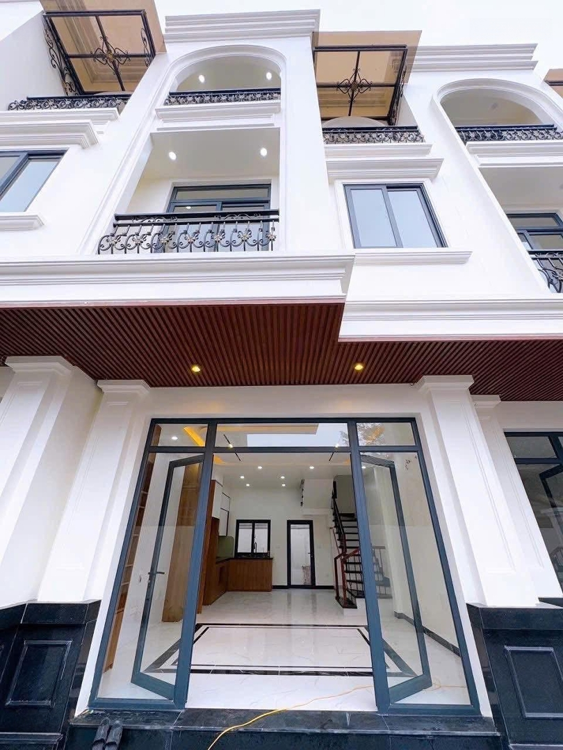 Chính Chủ Cần Bán Nhà Xây Mới,Phong Cách Châu Âu.