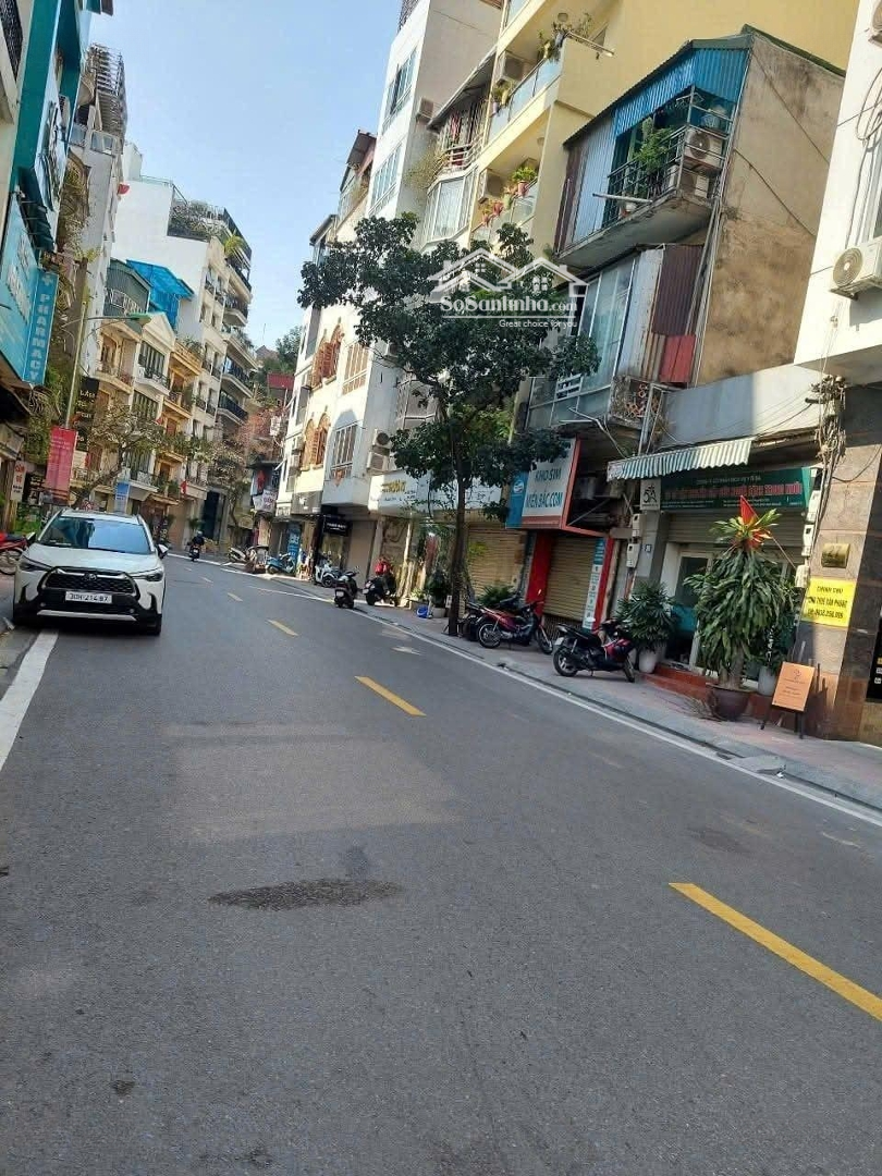 Bán Nhà Mặt Phố Tại Đường Nguyễn Công Hoan - Ba Đình
