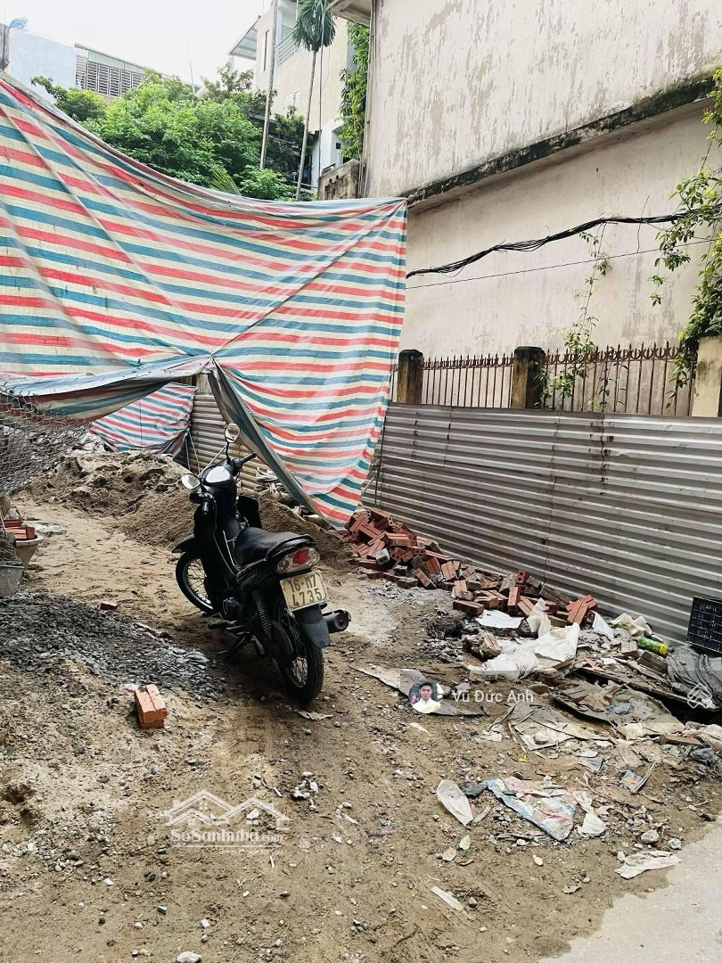 Bán Đất Lạc Long Quân - Ngõ Thông - Oto Vào - 2 Thoáng