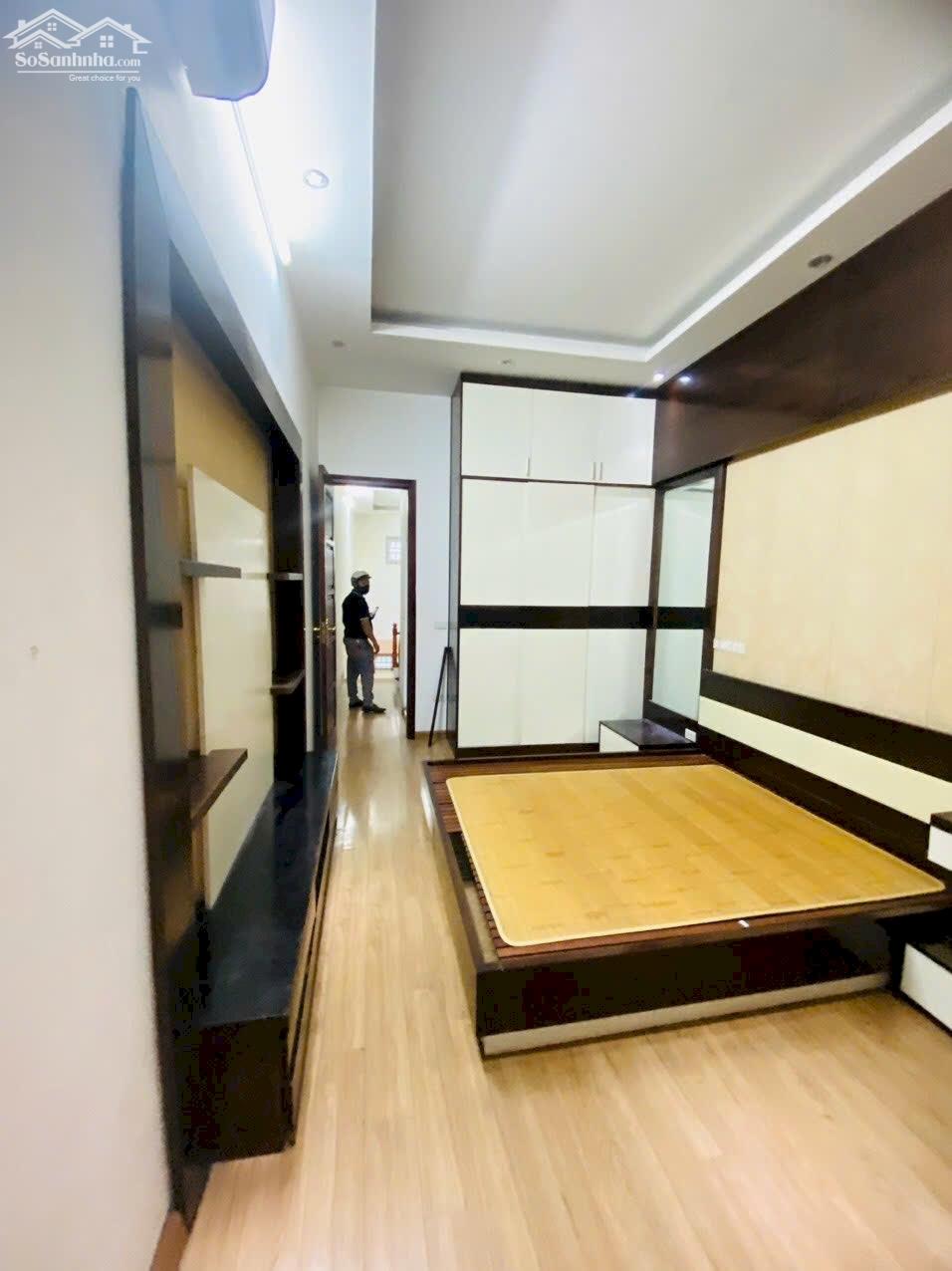 BÁN GẤP NHÀ ĐÀO TẤN BA ĐÌNH 40m2, 5 TẦNG MẶT TIỀN 3,5m GIÁ  10,9 TỶ