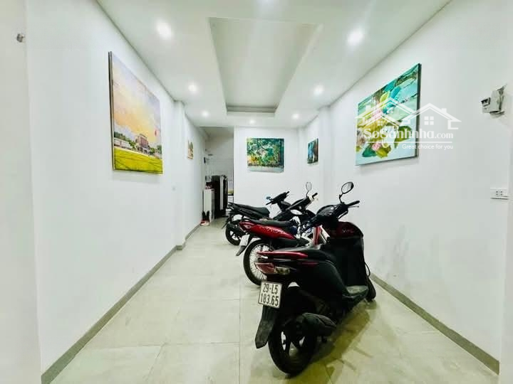 Ngõ Văn Hương Tôn Đức Thắng- Phòng Ở Khép Kín -Trước Nhà 3 Mét - Ô Tô Lý Thuyết- Nhà Đẹp .