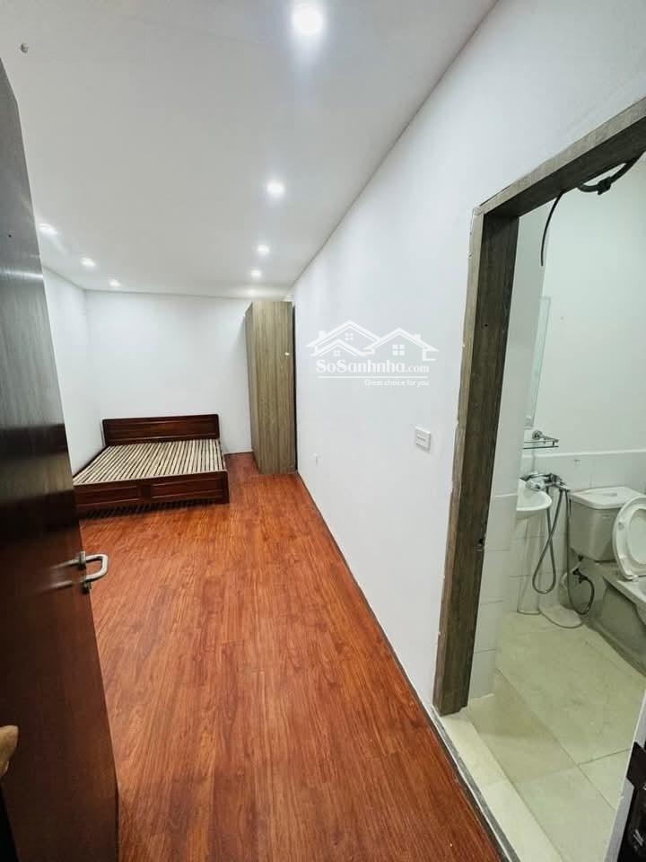 Ngõ Văn Hương Tôn Đức Thắng- Phòng Ở Khép Kín -Trước Nhà 3 Mét - Ô Tô Lý Thuyết- Nhà Đẹp .
