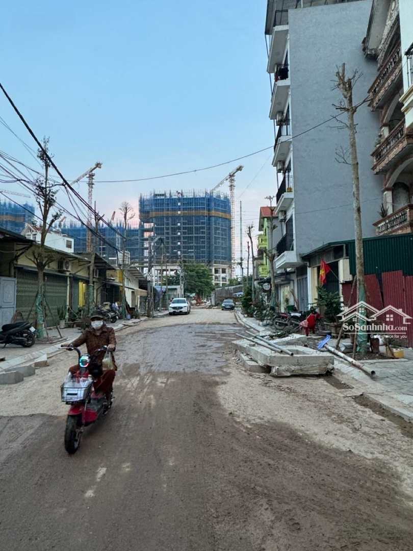 Chỉ 12 Tỷ ! Bán Nhà Phú Thượng, Tây Hồ - 60M2- Lô Góc - 2 Mặt Tiền - Ô Tô - Cạnh Đường Đôi Ciputra