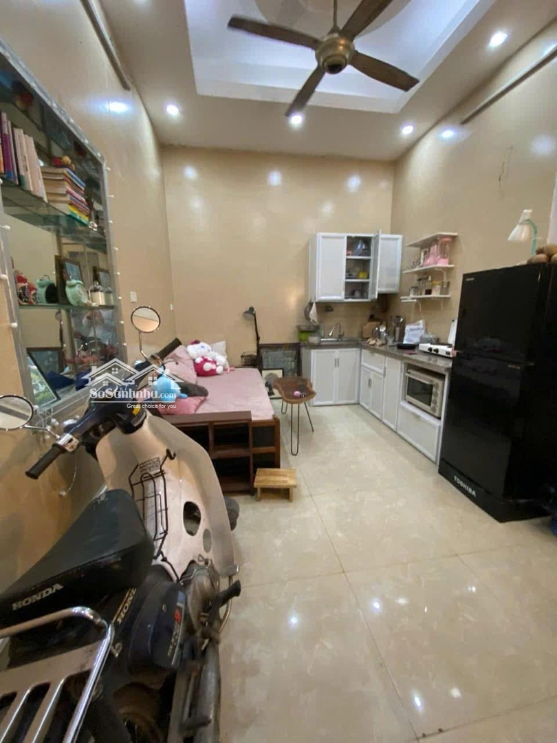 Bán Nhà Ba Đình Giá Cực Hiếm Tại Khu Vực. Nhà Dân 5 Tầng- Ngõ Thông Gần Phố.mặt Tiền 5,5M.chỉ Hơn3D