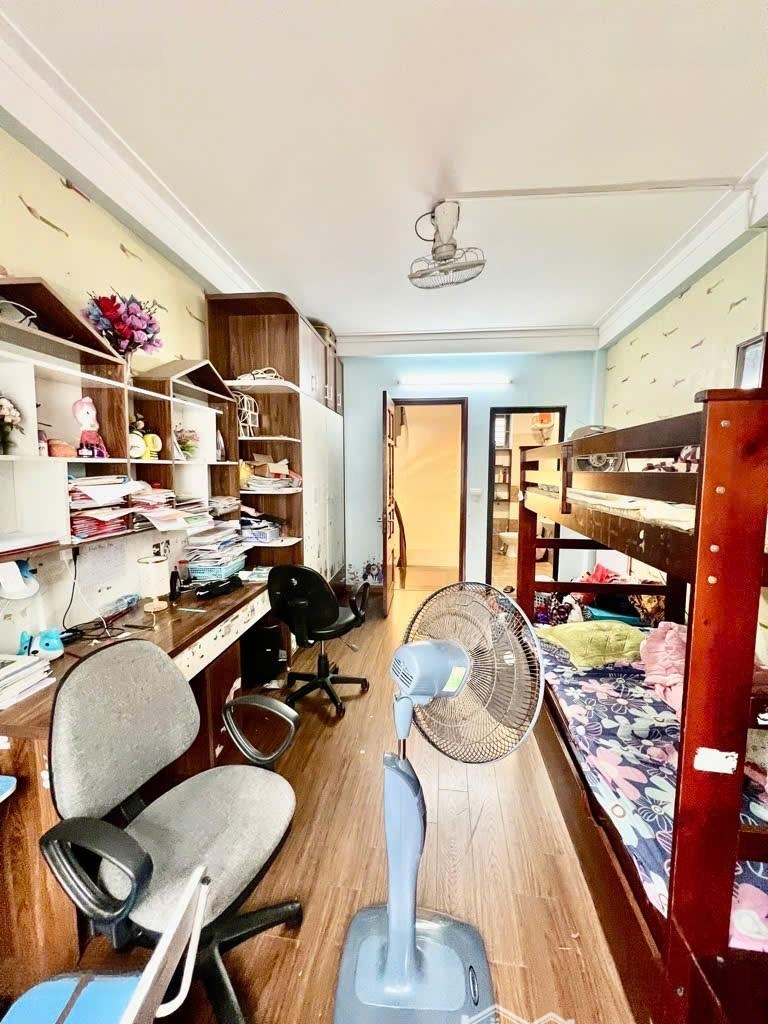 Bán Nhà Ngõ 622 Minh Khai, Nhà Thoáng, Sáng, 30M X5 Tầng, Giá Bán 7,6 Tỷ