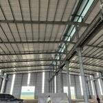 Cần cho thuê kho xưởng DT 2500m2 trục 379, Yên Mỹ, Hưng Yên.