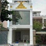 Nhà 3 tầng 4PN mặt tiền Nguyễn Tất Thành
