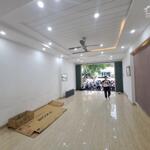 Bán nhà vừa mới xây 3 tầng mặt tiền đường Trịnh Hoài Đức có hợp đồng thuê giá 7,5 tỷ