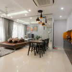 cho thuê căn hộ 2 phòng ngủ, full đầy đủ nội thất tại vinhomes d''capitale, sẵn vào ở. lh 0932438182