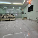 quận 5 trần hưng đạo gần 50m2 4 tầng, ngang 4,5m, cách mt 50m.