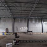 kho mới sửa, ngay mt, gần pvd, đag làm trần thạch cao full. đường xe cont đậu cửa. 500m2